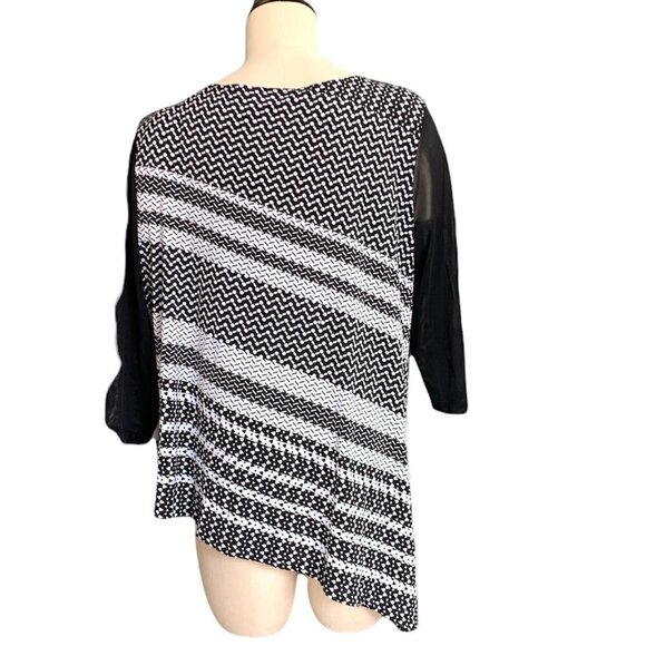 Chicos Travelers 3 Plus Sz (XL/16) Asymmetric Hem Black & White Tunic Top #217H - Picture 4 of 7